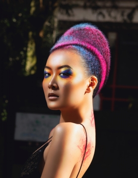 coloured strings (6)